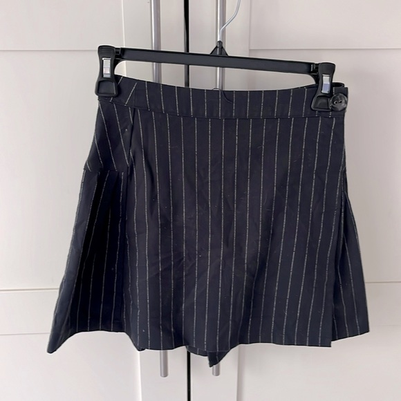 🎉 BOGO! 2/$12! Urban Outfitters Mini Skirt - Picture 1 of 4